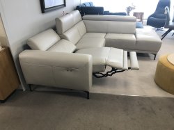 Hjort Knudsen 2061 Avanti Corner Sofa with Power Recliner Seat