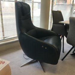 Hjort Knudsen 7698 Harmony Power Recliner Chair