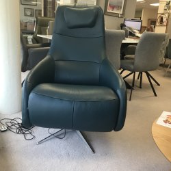 Hjort Knudsen 7698 Harmony Power Recliner Chair