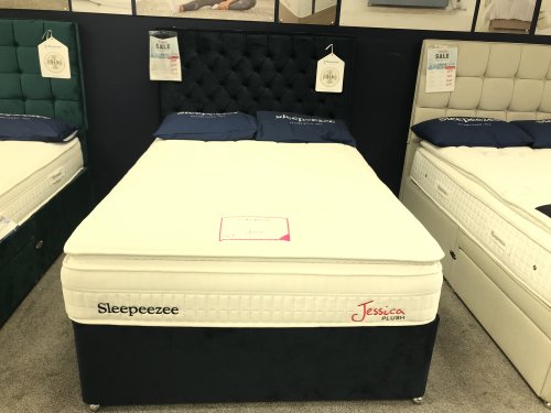 Sleepeezee 4'6" Jessica Plush Mattress & Divan with Poppy Headboard